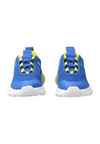 Modré síťované tenisky se zelenými akcenty, kulatou špičkou a bílou podrážkou. Mezi vlastnostmi jsou texturovaná podrážka a šněrovací design s kontrastními tkaničkami.