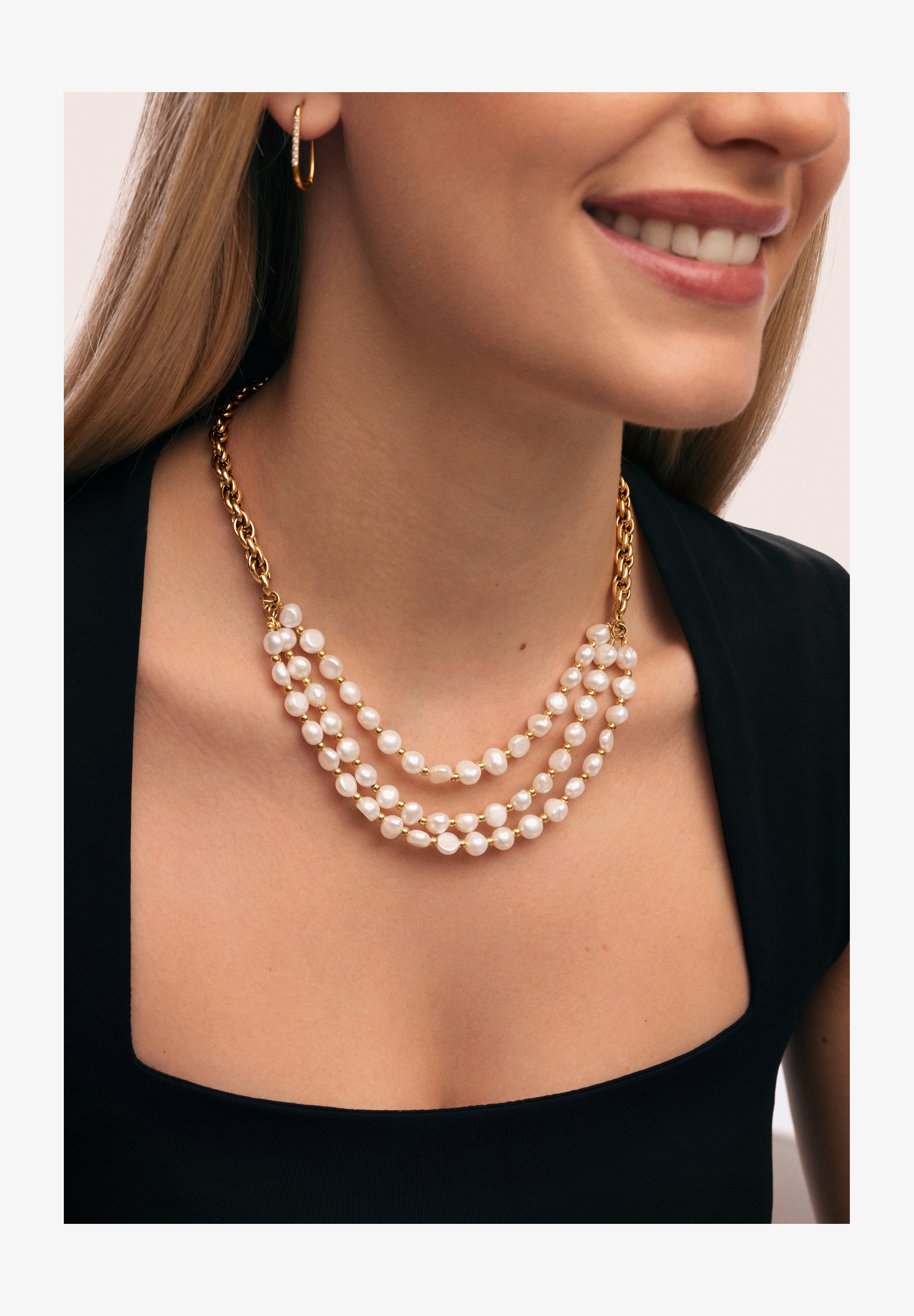 Collana Maat A Strati SINGULARU - Gioiello In Acciaio Con Placcatura Oro 18kt - Tre Catene Lunghezze Diverse (39/47/51+5cm) Per Donna