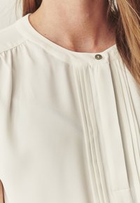 TATUUM Bluse - off white