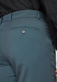 Lindbergh PLAIN MENS SUIT - Completo - deep green