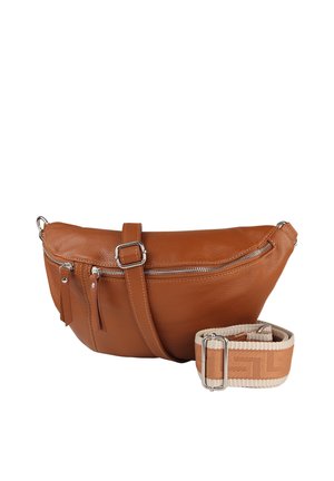 Bruine leren heuptas met zilveren ritsen en verstelbare beige en bruine geweven band met metalen gesp.