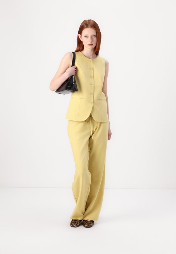 ONLMALENA LIFE O NECK - Waistcoat - dried moss4