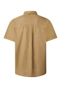 Ανοιχτό καφέ κοντομάνικη πουκάμισο με πίσω ενίσχυση και κεντρική πιέτα, με στάνταρ γιακά και τελειωμένα μανίκια.