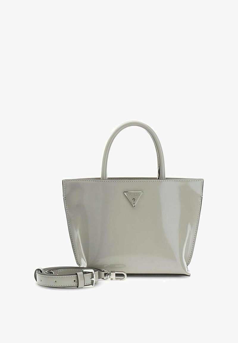 Borsa a mano in pelle verniciata grigia con design strutturato, manici arrotondati e tracolla staccabile. Presenta un dettaglio logo in metallo.