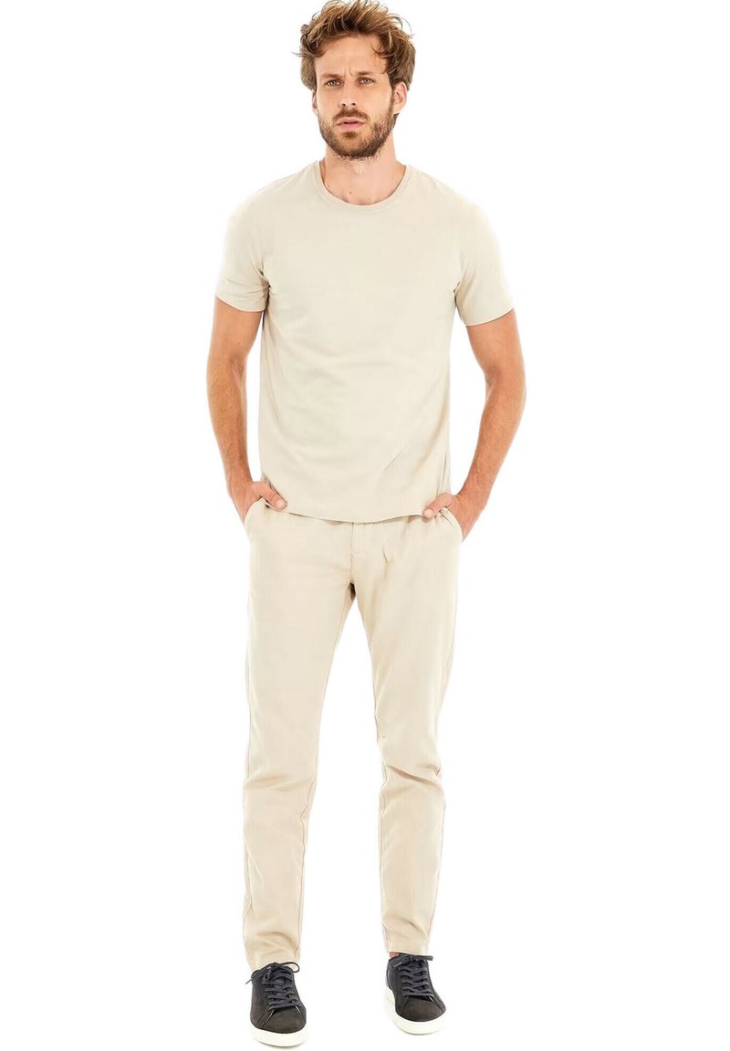 Guess Jednoduché tričko - beige