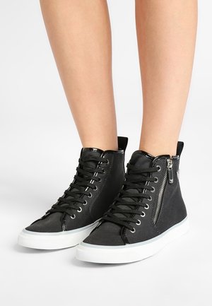 Vysoké tenisky - black