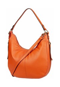Sac hobo en cuir orange avec surface texturée, quincaillerie dorée et bandoulières ajustables pour le crossbody et l'épaule, sur fond blanc.