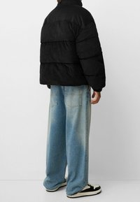 Bershka Vinterjacka - black