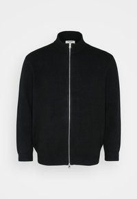 Sort zip-up sweater lavet af blødt strikstof med ribbet krave og manchetter. Har en fuldlængde sølv lynlås foran.