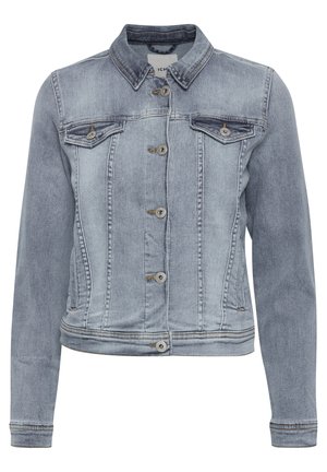 Denim jakna svijetloplave boje s uskim krojem, dugmadi, dva džepa na prsima i klasičnom ovratniku. Sadrži suptilne izblede i detalje šivanja.