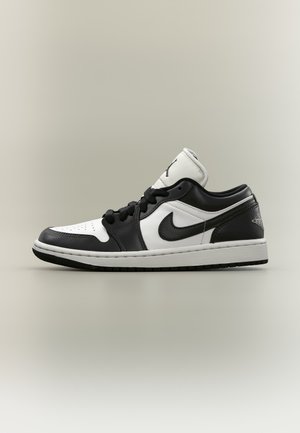 Jordan AIR JORDAN 1 - Baskets basses - white/black