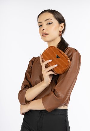 faina MIOKI - Geantă cosmetice - kamel