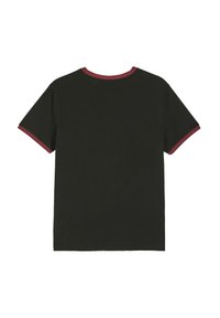 Czarny t-shirt krótki rękaw z prążkowanym bordowym dekoltem i mankietami, charakteryzujący się prostym wzorem i gładką bawełnianą fakturą.
