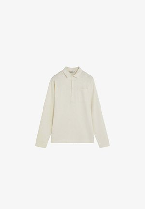 Polo de manga larga color crema con cuello, botones delanteros y bolsillo en el pecho, mostrado sobre fondo blanco.