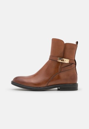 Korte laarzen - cognac