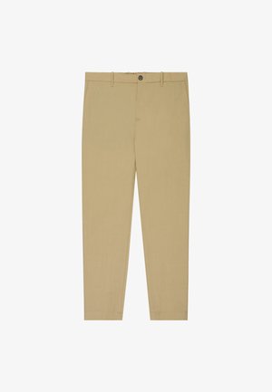 Pantaloni beige in cotone con taglio dritto, chiusura con bottoni e passanti per cintura, dalla texture liscia.