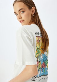 Koton T-shirts print - beige