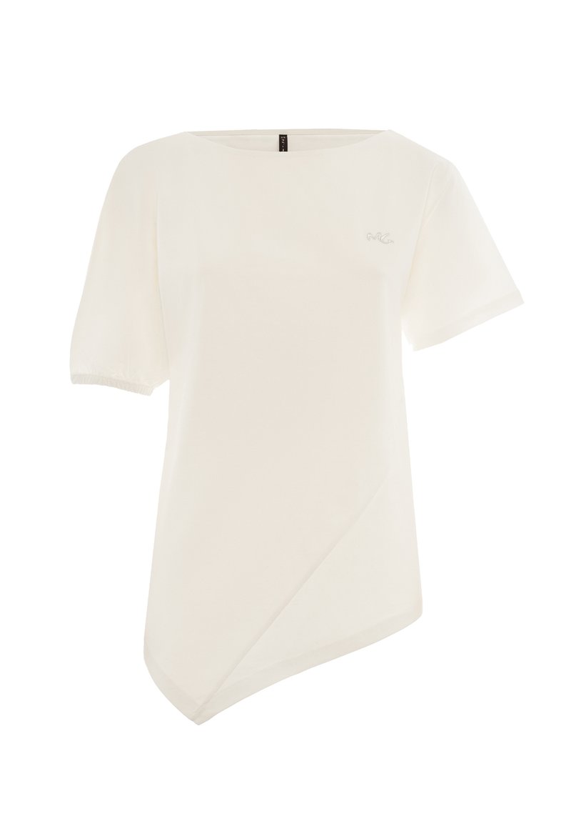Top bianco a maniche corte, con un'unica linea dell'orlo asimmetrica, tessuto leggero e logo ricamato discreto sul davanti.