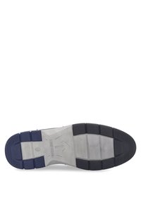 Podeszwa buta z mieszanką granatowej gumy i szarego materiału, z teksturowanym wzorem zapewniającym przyczepność, płaskim profilem i widocznymi znakami marki.