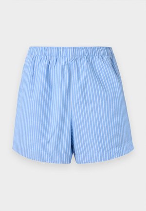 Pantaloni corti azzurri con strisce verticali bianche, vita elastica, lunghezza a metà coscia e una morbida texture in cotone.