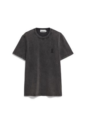 Dunkelgraues Baumwoll-T-Shirt, kurzärmelig, mit Rundhalsausschnitt, mit einem kleinen schwarzen Band-Logo auf der linken Brust. Glatte, mattierte Textur.