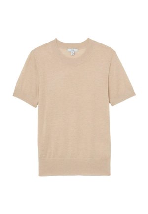 Pulover bej cu mâneci scurte și gât rotund cu striații, cu striații pe guler, manșete și tiv, prezentat aplatizat pe un fundal alb.