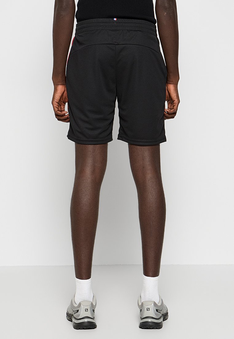 Kurze Sporthose