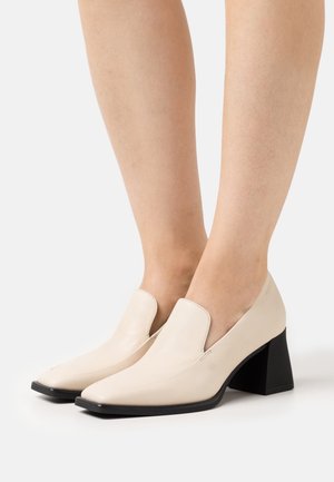 Vagabond Klasické lodičky - off-white