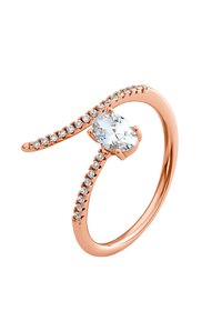 Rosenvergoldeter Ring mit einem ovalen zentralen Stein und einem gewundenen Band, das auf einer Seite mit kleinen klaren Steinen verziert ist.
