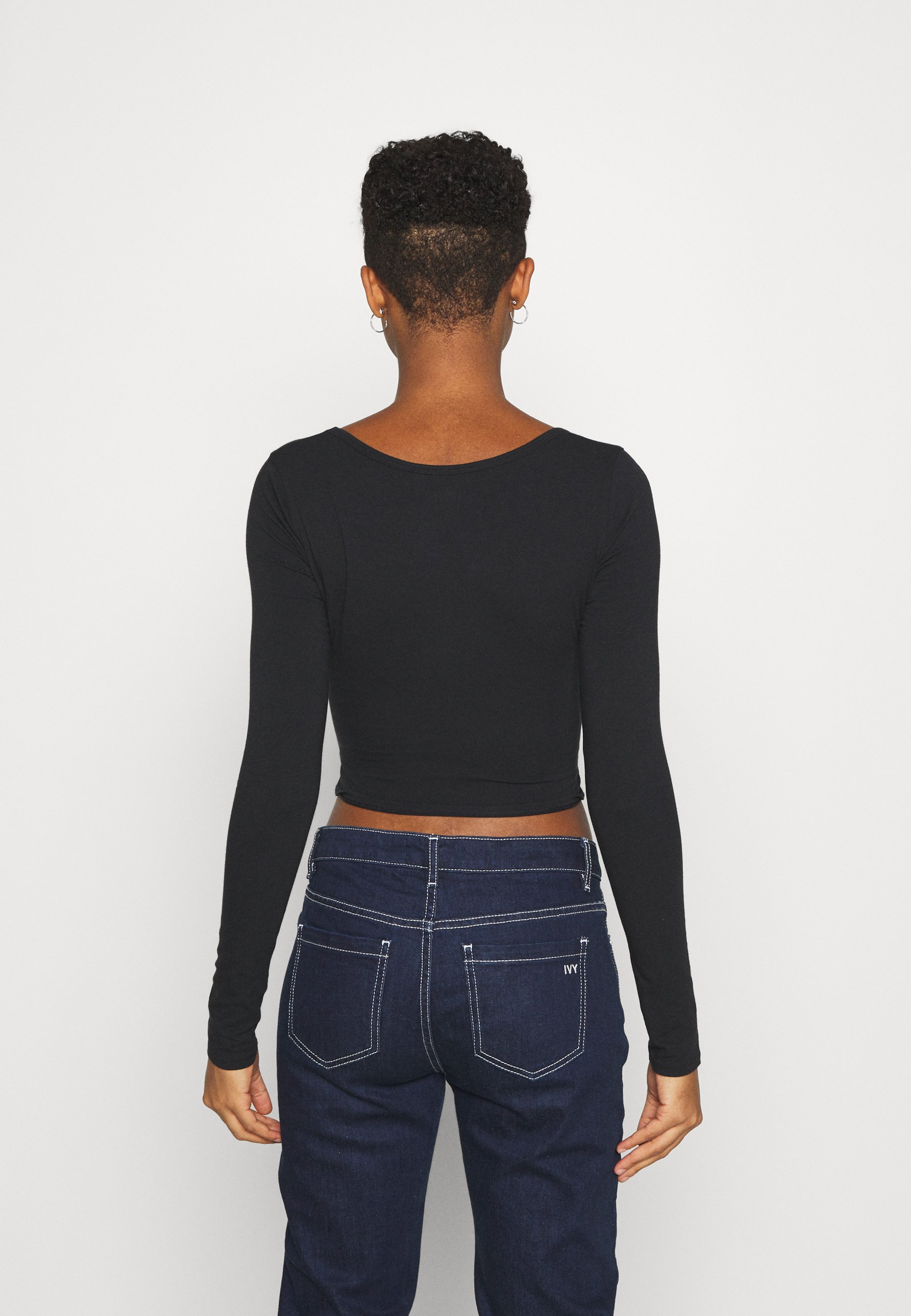 Hollister Co. CUT OUT - Long sleeved 