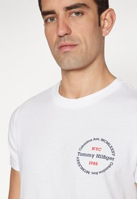 Tommy Hilfiger Print T-shirt - white