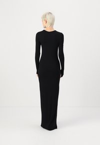 SOMETHINGNEW SNOLIVIA DRESS - Maxikjole - black