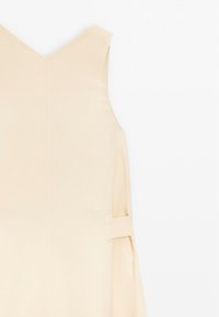 Thumbnail Image 8