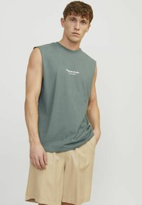 Jack & Jones JORVESTERBRO SLEEVELESS - Top - laurel wreath