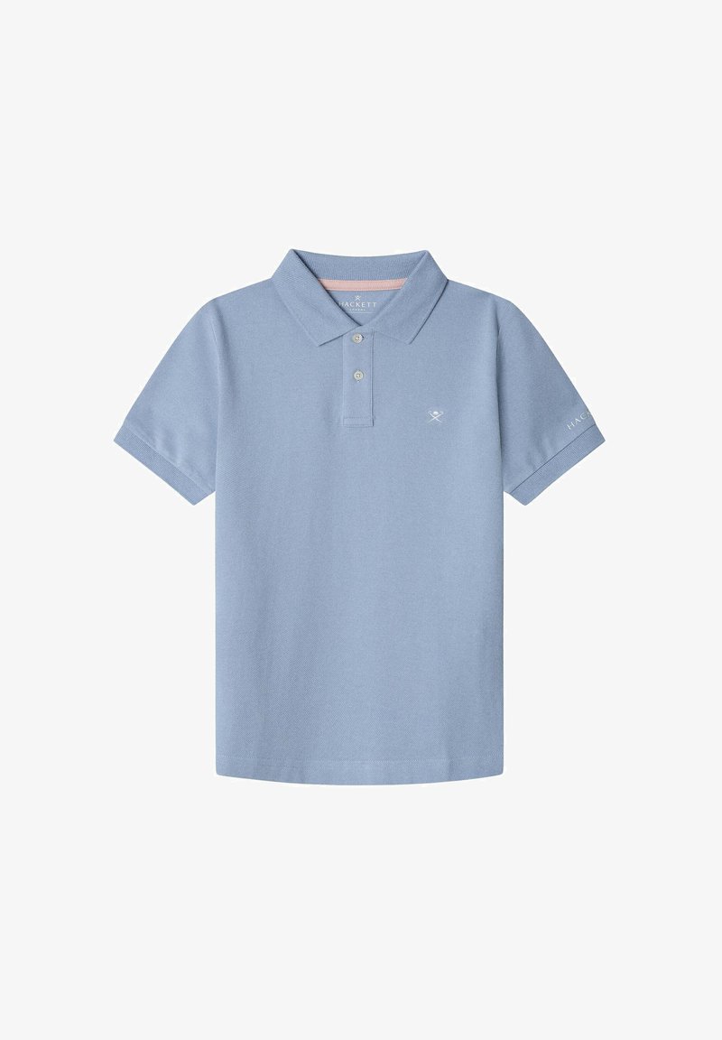 Svetlo modré polo tričko vyrobené z bavlny, s golierom, dvomi gombíkmi na zapínanie a malým logom na hrudi. Krátke rukávy.