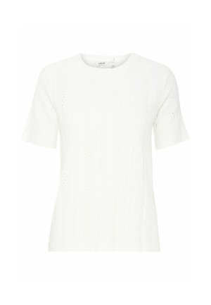 Bela kratka majica s kratkimi rokavi in okroglo ovratnikom, ki ima teksturirano tkanino in vertikalne črtne vzorce z majhnimi izrezi.