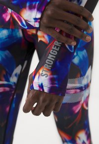 Stronger PACE HALF ZIP - Pikkade varrukatega topp - blue