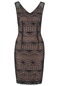Vestito bodycon in pizzo nero con scollatura a V, caratterizzato da motivi geometrici e una fodera beige. Texture con ritagli e una silhouette aderente.