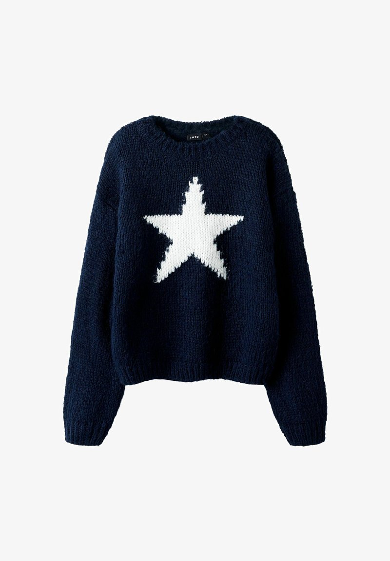 Tumesinine kudumipusa, millel on valge tähe muster. Omab ümarat kaelust ja täispikki varrukasid. Textuuriga kangas ja lõdva lõikega.