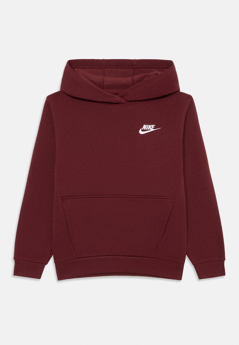 Hanorac cu glugă Nike de culoare vișinie, cu buzunar frontal și logo-ul alb Nike pe partea stângă a pieptului, expus pe un fundal alb.