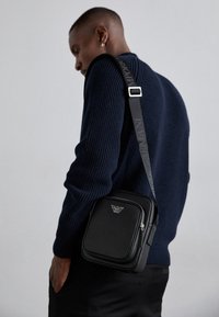 CROSSBODY PIATTINA UNISEX - Cross body bag - black