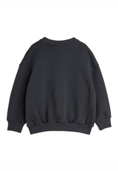 Felpa grigio scuro con una vestibilità rilassata, polsini e orlo a costine, e una texture morbida; presenta un collo tondo e un design con spalle abbassate.