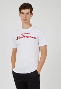 Ben Sherman SIGNATURE LOGO - Print T-shirt - white