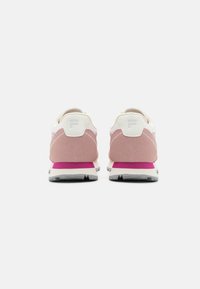 Fila HYPERT - Tenisice - pale mauve