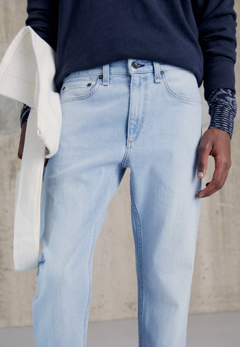Herren T-shirts & Polos | rag & bone 2 AUTHENTIC Jeans Slim Fit austen/light-blue denim - VC09660 Herren T-shirts & Polos | rag & bone 2 AUTHENTIC Jeans Slim Fit austen/light-blue denim - VC09660
