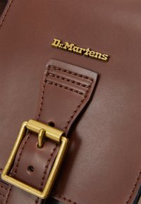 Dr. Martens REPORTER UNISEX - Cross body bag - tan norfolk