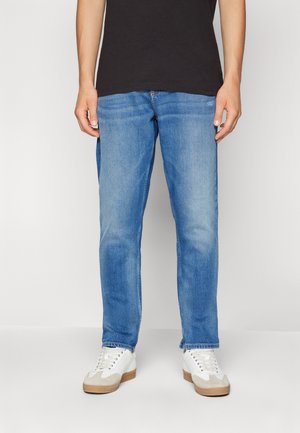 SCANTON SLIM  - Slim fit jeans - denim medium