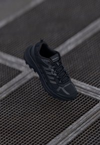 Merrell - SPEED STRIKE 2 TREK - Tossud - triple black Väikepilt 1