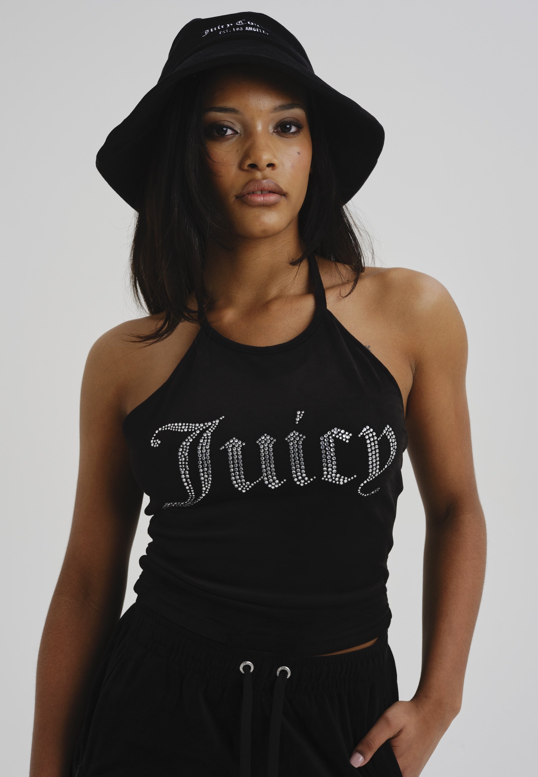 Juicy Couture  ジューシークチュールメタルロゴブラックタンクトップ Juicy Couture - Juicy Couture ジューシークチュールメタルロゴ