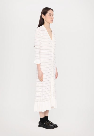sandro ROBE MIDI ENCOLURE FRILL - Vestido informal - ecru